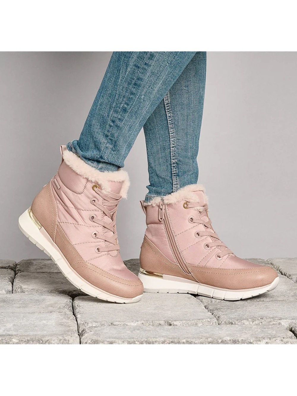 Women’s ARC Pink Faux Fur Lined Winter Sneakers by Yellow NWT